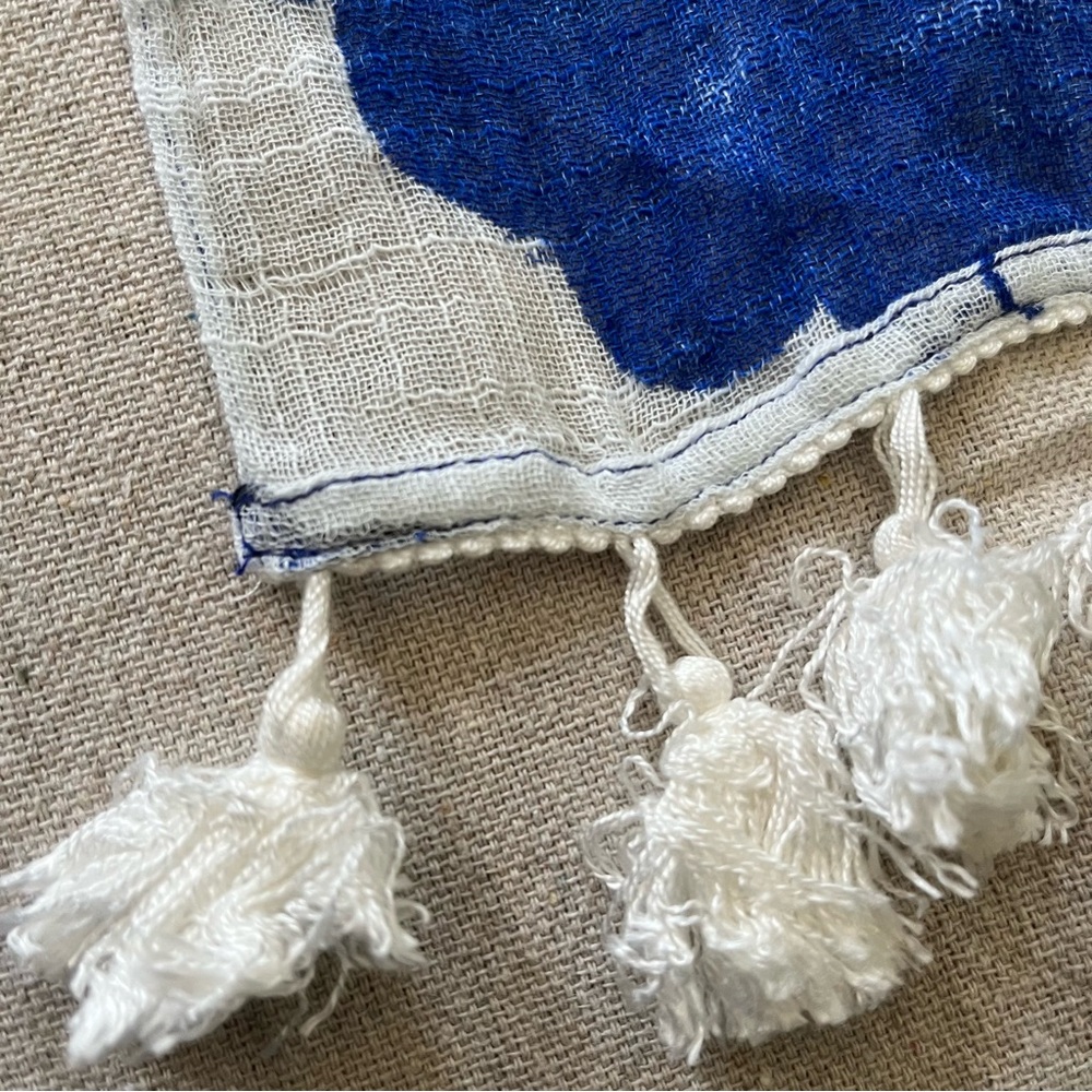 Gauzy Flowered Rectangular Scarf With Tassels - image 4